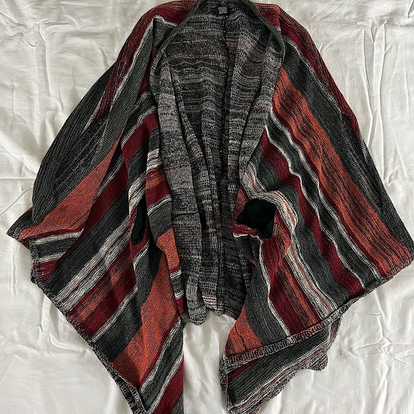 Volcom Head Honcho Poncho. - Picture 4 of 11